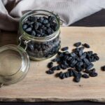 Black Grapes (Raisins)